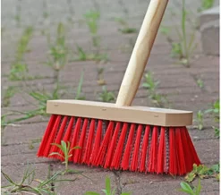 Synx Tools Harde Bezem Rood- Tuinbezem -Nylon - 30 Cm - Straatbezem - Bezems - Besem Veger - Buiten Bezem Met Steel 150 Cm - Schoonmaakartikelen - Schrobborstels -Tuin En Buiten 1200x1057 2
