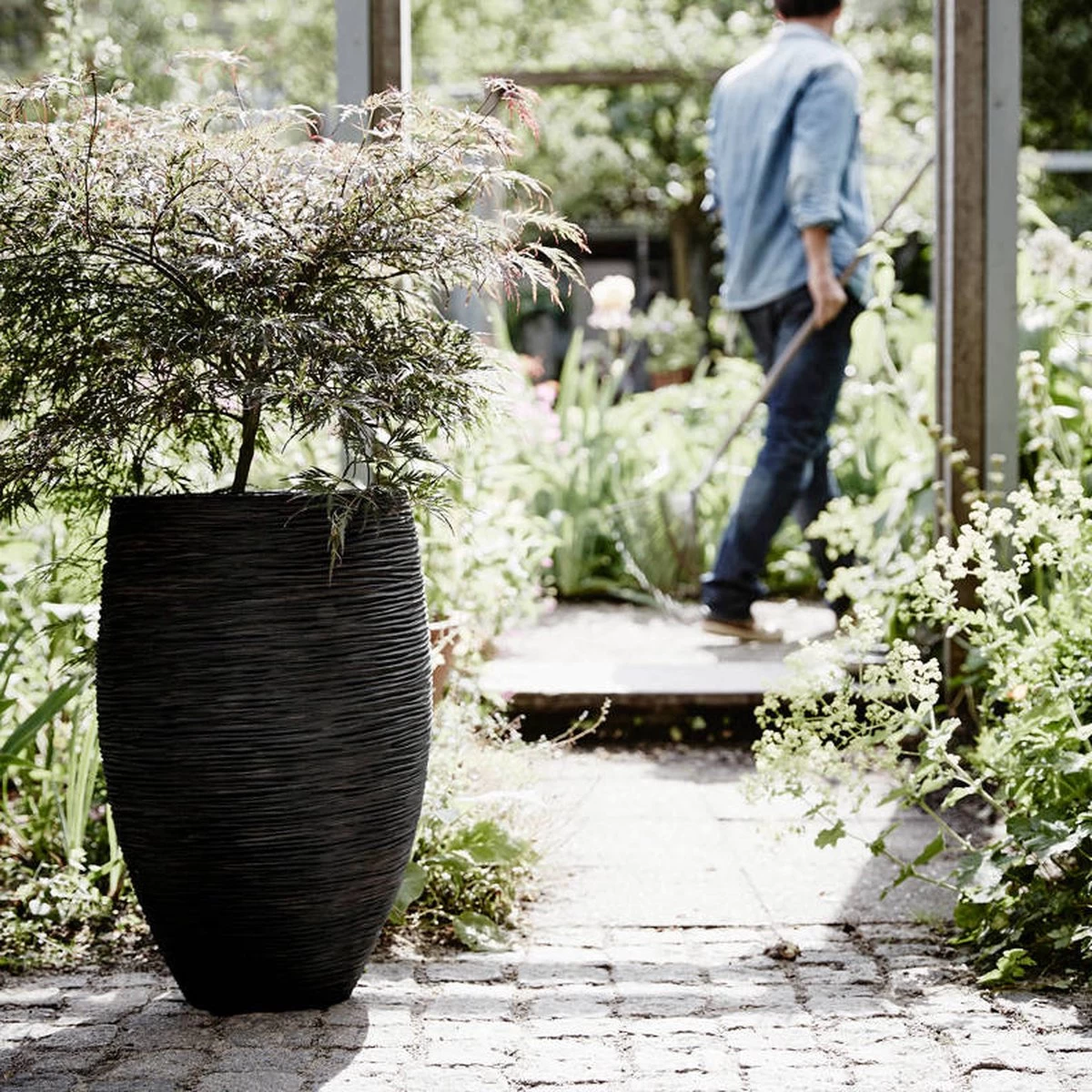 Capi Europe - Vaas Elegant Deluxe Rib NL - 45x72 - Zwart - Voor Binnen En Buiten - KBLR1138 6 Capi Europe - Vaas Elegant Deluxe Rib NL - 45x72 - Zwart - Voor Binnen En Buiten - KBLR1138 - Afbeelding 6