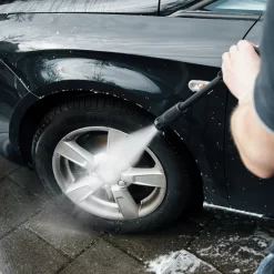 VONROC Hogedrukreiniger V18-2 1800W – 140 Bar – 420 L/h – Incl. 8m Slang, Geïntegreerde Reinigingsmiddelen Tank, Terrasreiniger, Spuitstukken En Accessoires 17 VONROC Hogedrukreiniger V18-2 1800W – 140 Bar – 420 L/h – Incl. 8m Slang, Geïntegreerde Reinigingsmiddelen Tank, Terrasreiniger, Spuitstukken En Accessoires -Tuin En Buiten 1200x1200 657