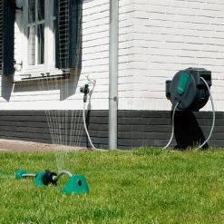 VONROC Automatische Slanghaspel – Incl. 25m Tuinslang, Aansluitslang, Spuitstuk, Koppelingen & Kraanaansluiting -Tuin En Buiten 1200x1200 882