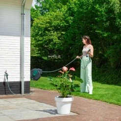 VONROC Automatische Slanghaspel – Incl. 25m Tuinslang, Aansluitslang, Spuitstuk, Koppelingen & Kraanaansluiting -Tuin En Buiten 1200x1200 883
