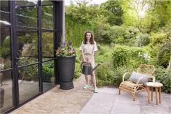 Elho Green Basics Regenton Plus 105 - Regenton Voor Kweken En Oogsten - Ø 58.4 X H 80.4 Cm - Zwart/Living Black 8 Elho Green Basics Regenton Plus 105 - Regenton Voor Kweken En Oogsten - Ø 58.4 X H 80.4 Cm - Zwart/Living Black -Tuin En Buiten 1200x801