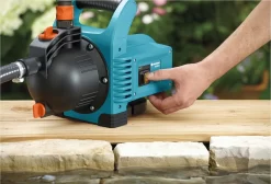 GARDENA - Classic Besproeiingspomp 3000/4 - Waterpomp - 600 W - 3100 L/h 14 GARDENA - Classic Besproeiingspomp 3000/4 - Waterpomp - 600 W - 3100 L/h -Tuin En Buiten 1200x816 1