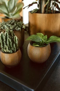 Capi Europe - Vaas Bol Groove XL - 39x33 - Goud - Bloempot Voor Binnen - Opening ⌀24 - GVGB270 -Tuin En Buiten 800x1200 59