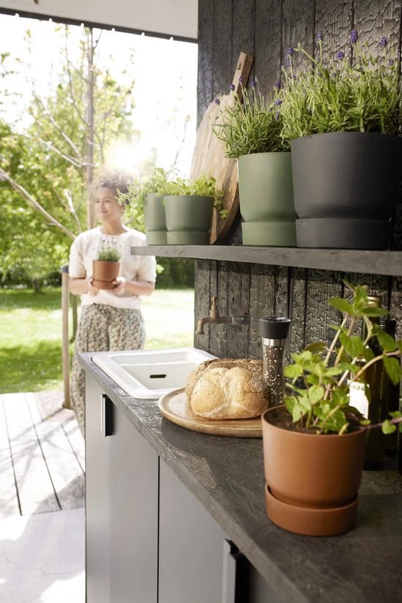 Elho Greenville Rond 30 - Grote Bloempot Voor Buiten - Gemaakt Van Gereycled Plastic - Ø 29.5 X H 27.8 Cm - Living Black 5 Elho Greenville Rond 30 - Grote Bloempot Voor Buiten - Gemaakt Van Gereycled Plastic - Ø 29.5 X H 27.8 Cm - Living Black - Afbeelding 5